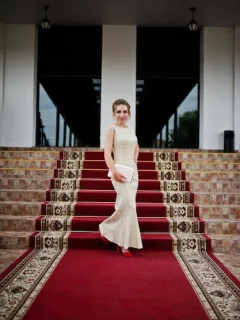 Celebrity Fashion on a Budget: Steal Star Style Affordably - Cover Image