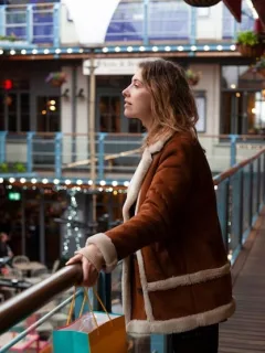 Unlock Outlet Shopping Secrets: Designer Deals in the US - Cover Image