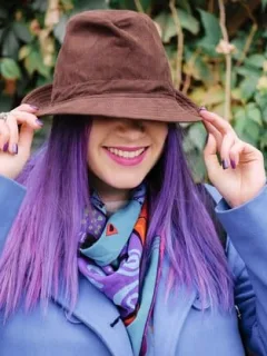 Spring 2025 Fashion: Pantone's Color of the Year Wardrobe Guide - Cover Image
