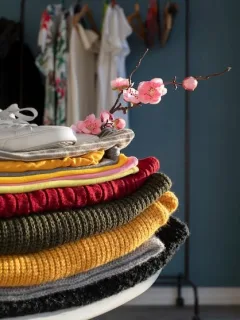 Capsule Wardrobe on a Budget: US Shopper's Guide 2025 - Cover Image