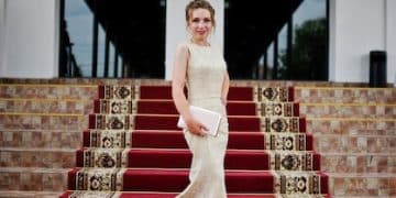Celebrity Fashion on a Budget: Steal Star Style Affordably - Cover Image